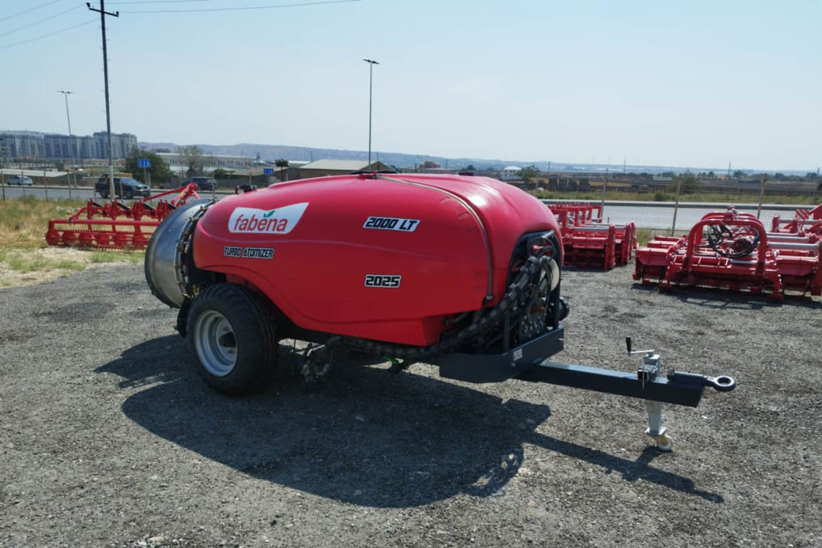 FABENA- 2000 litr çəkilir tip bağ təyinatlı dərman çiləyici