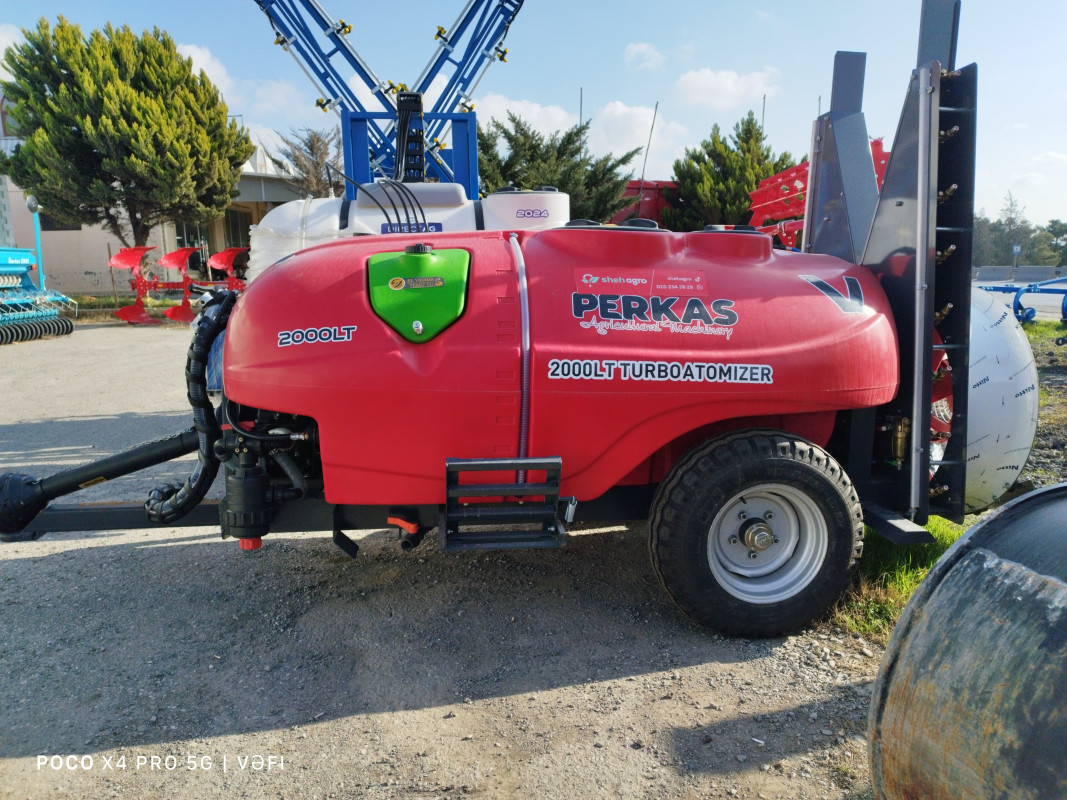 FABENA- 2000 litr çəkilir tip, qoşa pərvanə , bağ təyinatlı qülləli dərman çiləyici